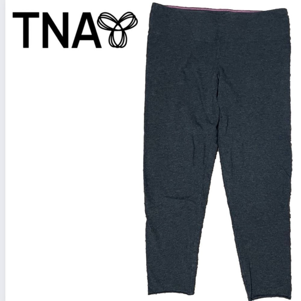 Aritzia TNA Capris in grey